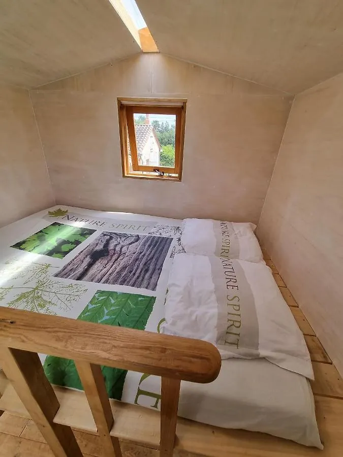 Tiny House Ekoti Hotel Bressols Pensión