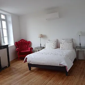 Les Coulisses Du Chateau Couette-café