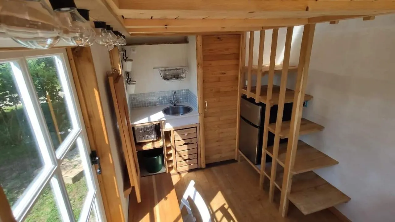 Tiny House Ekoti Hotel Bressols 0*,  France